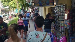 16 reactions | O fotógrafo brasileiro Gustavo Minas traz toda a beleza e as possibilidades da fotografia de rua para #YourShotYourStory junto com o Lightroom, confira os tutoriais: https://adobe.ly/3180pp4 | Adobe Brasil | Facebook