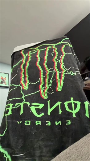 Monster blanket 💚 #shopping #blanket