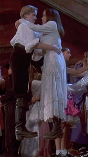Siri, play Levitating by Dua Lipa | 🎬 Casper (1995)