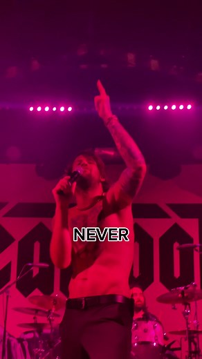 IM EXACTLY WHO I WANNA BE! #beartooth #toothtok #livemusic #altmusic #lyrics