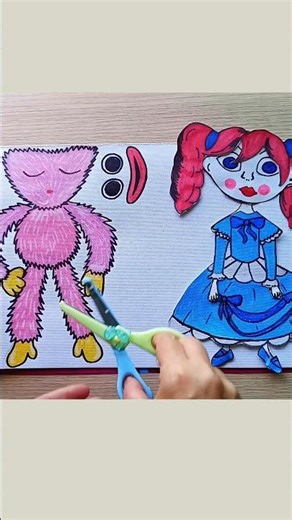 I'm creating a very funny Kissy Missy 🤣#papercraft #asmr #diy #art #poppyplaytime