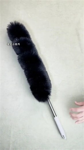 Turn a fur collar into a feather duster #versatilesewin #sewing #ussewtips #sewinghacks