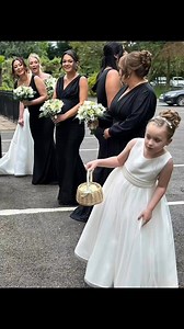 What a breathtaking entrance from our beautiful bride Katie and her stunning bridal party!Each bridesmaid held a bouquet of freshly picked Peonies, Roses, and Sweet Peas — soft, fragrant, and full of romance. Katie’s bouquet was a true showstopper: a cascading arrangement of Phalaenopsis Orchids, Peonies, Roses, Sweet Peas, and delicate, sweetly-scented Jasmine, all designed to complement her elegant gown from @theivorydressingroom.We loved being part of this special day at the beautiful @sparth
