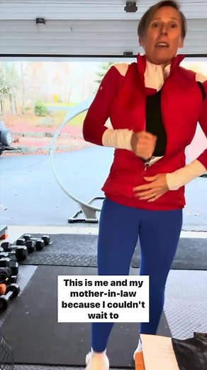 Empowering fellow female golf enthusiasts! 🏌️‍♀️✨ Discover three impactful techniques to enhance your golf stance and perfect your swing, especially tailored for fabulous women with curves. Overcoming challenges related to body shape, let's embrace the diversity of our golfing community. Share your experiences in the comments, lovely golfers! 💪⛳️ | Kerry Maher Golf