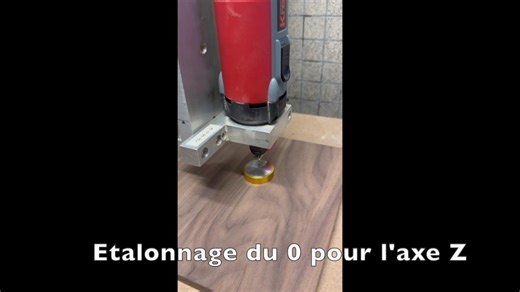 Cette vidéo présente la première utilisation concréte de CNC du FabLab IdLab dans le cadre d'un projet de hublot en bois avec un écran rond. #cncmachining #fablab #menuiserie #bois #woodworking | FabLab-IdLab
