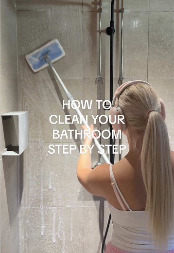 how to deep clean your bathroom step by step 💞🧽🫧 all steps are listed below 🫶🏼 1. gather all your products and tools to a basket 2. remove towels, bath mats, shampoo bottles and other items 3. dust from top to bottom: light fixtures, vents, surfaces, shelves 4. clean the shower screen 5. wipe walls, doors and mirrors 6. scrub shower fixtures 7. clean the sink and surfaces 8. disinfect light switches, door handles and other touch points 9. clean the toilet 10. clean the floor and grout - don
