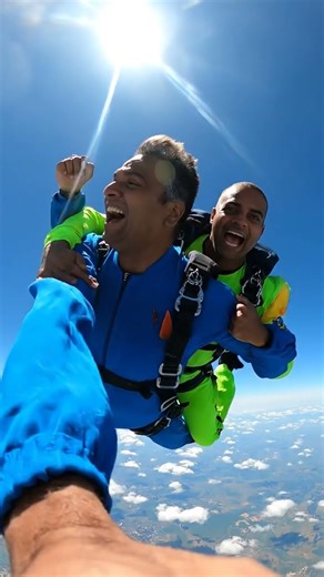 Two Men from New York make skydiving record #newyork #skydiving #worldrecord #trending