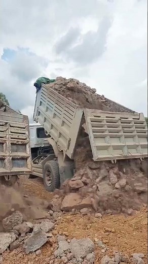 Dump Truck Unloading Land #shorts2074