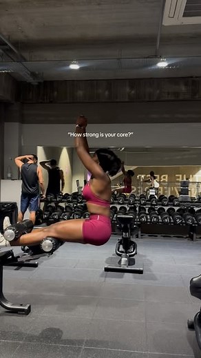 Morenike on Instagram: "An actual fun core exercise Set @dfyne.official //dc: MORENIKE"