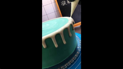 Satisfying Unique Design Of Blue Cake With Peppa Icing
