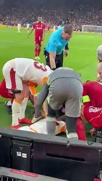 Noa Lang Horrific Injury 😱 Finger Cut After Hitting Advertising Boards | Liverpool vs Galatasaray