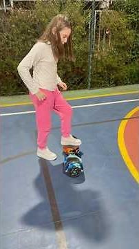 HOVERBOARD I'M WALKING AGAIN - how to ride? #marianinhashow