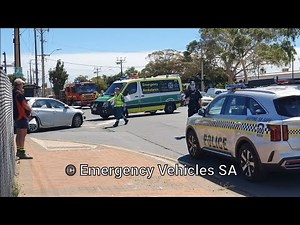 SA Ambulance Service Mercedes-Benz Sprinter ambulance #355 responding to 4-vehicle MVA