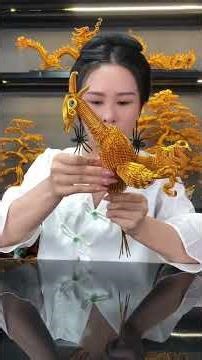 The ancient weaving techniques are amazing!