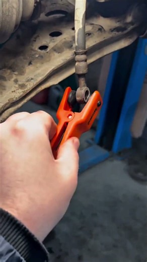 This $5 Tool Can Save A Whole Bottle Of Brake Fluid 😳🔧