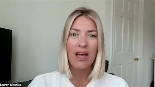 Mayfly season is coming! This means you could notice darker streets around Northeast Ohio. Why? FOX 8's Suzanne Stratford explains -- https://tinyurl.com/ycx2ydpx | Fox 8 News