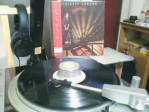 Nicolette Larson B5 「Long Distance Love」 from RADIOLAND