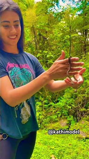 My kind of vibes ‪@kathimodel‬ #nature #snake #cuteface #wildlife #trail #supercute #jungle #cute