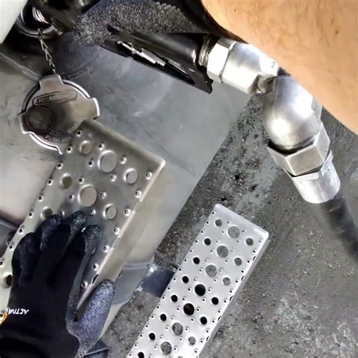 Mastering Quick Fuel Stops: Boost Your Trucking Efficiency #Trucking #FuelTips