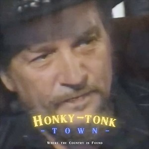 🎶 Waylon Jennings Remembers Buddy Holly 🎶 Waylon Jennings and Buddy Holly shared a special bond early in Waylon’s career. Buddy saw talent in the young Waylon and took him under his wing, inviting him to play bass in his band. This opportunity shaped Waylon’s journey in music, giving him the break that led to his legendary career. 🌟 In a tragic twist, Waylon was originally scheduled to be on the plane that would crash on The Day the Music Died. A last-minute seat swap led Waylon to travel by 