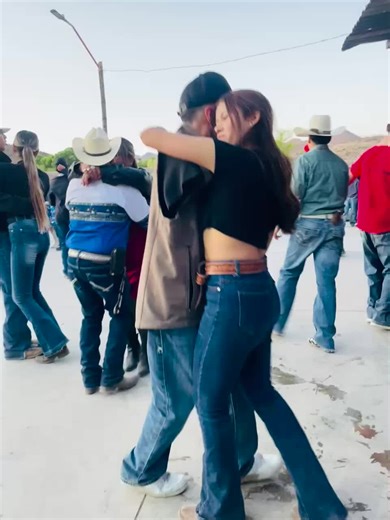 Cumbia Dancing Dog From Chihuahua: A Joyful Performance