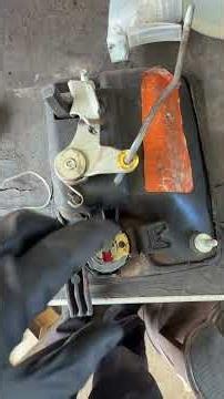 Door lock cylinder replacement on 2008 ford f-150 #mechanic #mechaniclife #car #carrepair #ford
