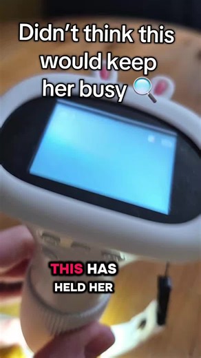 Handheld digital microscope for curious kids and mini explorers. Easy to hold, easy to use, and great for up‑close discovery at home. Perfect for evenings, nature hunts, or simple science play. Available on TikTok Shop ⬇️ #TikTokShop #KidsDiscovery #SciencePlay #CuriousMinds #GiftIdeas