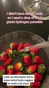 Using food grade Hydrogen Peroxide to clean your fruits and veggies #shorts