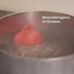 Dizajn, ktorý zabezpečuje cirkuláciu pary a horúceho vzduchu na rýchle naparovanie!♨️ 😍 už žiadne praskanie škrupinky 🥚 na vajcia na tvrdo, na mäkko a vzorované vajcia ✔️ zabezpečuje vajce počas varenia Varenie vajec nikdy nebolo jednoduchšie! 🛒 https://vigoshop.sk/výrobok/perfect-egg-cooker-boilcup/?sp=7712i997 | Vigoshop.sk