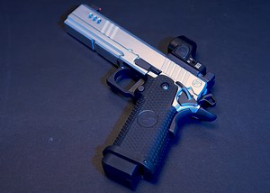 Revanchist Airsoft: RWA Nighthawk Custom BDS9 GBB
