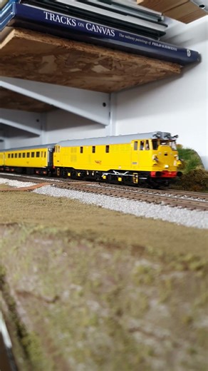 Accurascale Network Rail Class 31 on a Network Rail Test Train, #modelrailway #accurascale #fun