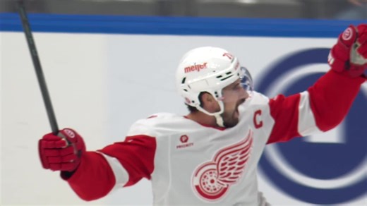 Larkin stretches the lead