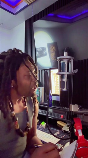 Buju Banton's Media Stand & Majah Hype Live