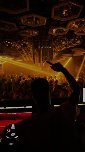 Aadungadaa machaan aadungadaa Azhagaana ponna paathu theadungadaa❤️🦋🕺💃 #fyp #fypppviralltiktok #fypppppppppppppppppp #fypppp #fyppppppppppppppppppppppp