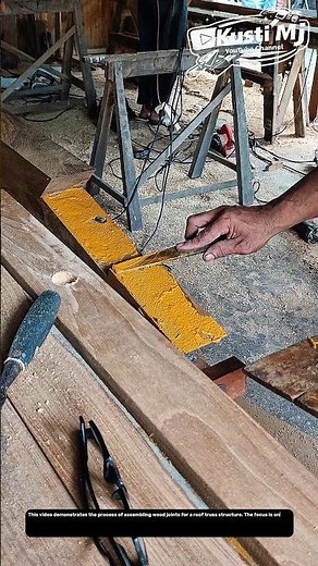 Roof Frame Wood Joint Assembly | Traditional Timber Connection Process Explained.