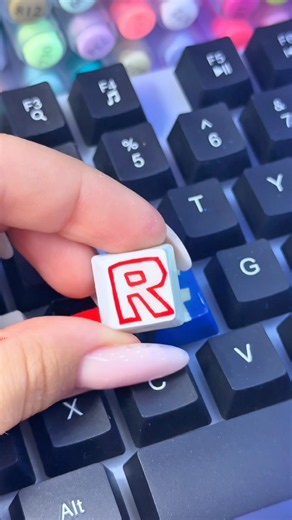 Drawing R for Roblox New Logo! Then Drawing on my keyboard!@Roblox #logo #drawing #keyboard #diy
