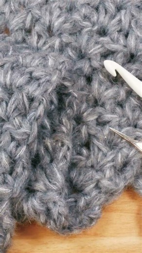 Crochet | Cozy double-knit scarf | Quick and easy sparkly scarf