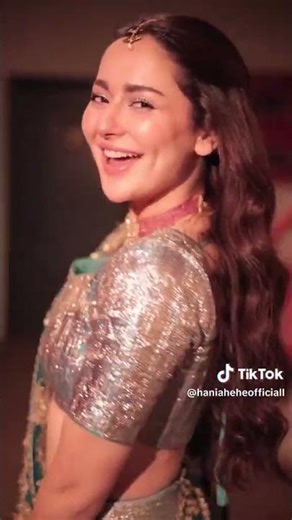 Hania Aamir in lehenga choli | Pakistani Designer Dress | Lehenga Choli Dupatta