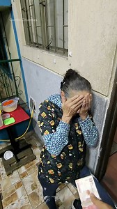 12M views · 1M reactions | Repartiendo hamburguesas en la calle Ubicadas en Calle 45D # 10E-09 BarrioFanny González | Juan Camilo Jurado Cifuentes | Facebook