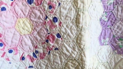 Flower Quilt Piece, Vintage, Decor, Repurposing, Table Topper, Crafting, Sewing Projects, 24 Inch, - Etsy