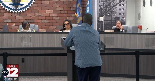 Flint City Council rejects water funding plan, delays police contract