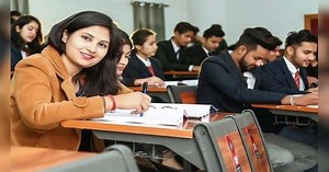 JEE Mains 2021 Exam: कब होगी जेईई मेंस परीक्षा, जानें डेट, सिलेबस और आवेदन का तरीका