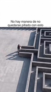 621K views · 5K reactions | ¿Tú crees que podrías salir de un laberinto así?  Los laberintos parecen fáciles, pero algunos te vuelven loco. Cuanto más grandes y liados, peor — sobre todo si tienen paredes altas, caminos que parecen iguales y trampas como espejos o acertijos. ¡Hay gente que se ha perdido tanto que ha tenido que pedir ayuda! Al final, es una prueba real de memoria, orientación y mucha paciencia. | Mr.nivelado | Facebook
