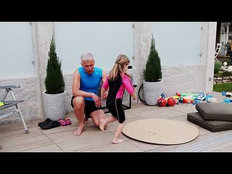 Schwimmen lernen - Kinderschwimmkurs Teil 1