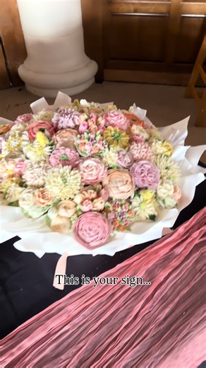 Create Stunning Luxury Cupcake Bouquets