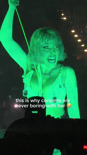 she’s so unserious 💚😭 @Doja Cat performing “Tia Tamera” tonight in Birmingham, UK. #dojacat #doja #tourmavie #concert #funny