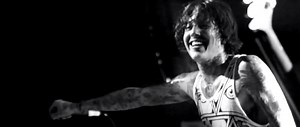 BRING ME THE HORIZON - Crucify Me (Official Music Video) - Caio Sales | BMTH - Brasil