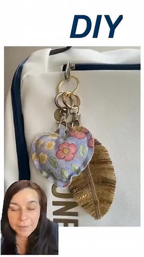 8.2K views · 285 reactions | Colgantes o #charms para Bolsos con tela fáciles de hacer y hermosos  #neydagilemprende #emprendeconcostura #costura #coser #neydagil | Neyda Gil Emprende con Costura | Facebook