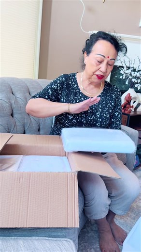 Setting the table made easy! 10-pack rectangle tablecloths — perfect for parties, picnics, or everyday elegance!”