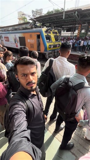daily Routine Life Mumbai AC Local Protest Viral Video | Virar Station || #joshivlogrj03